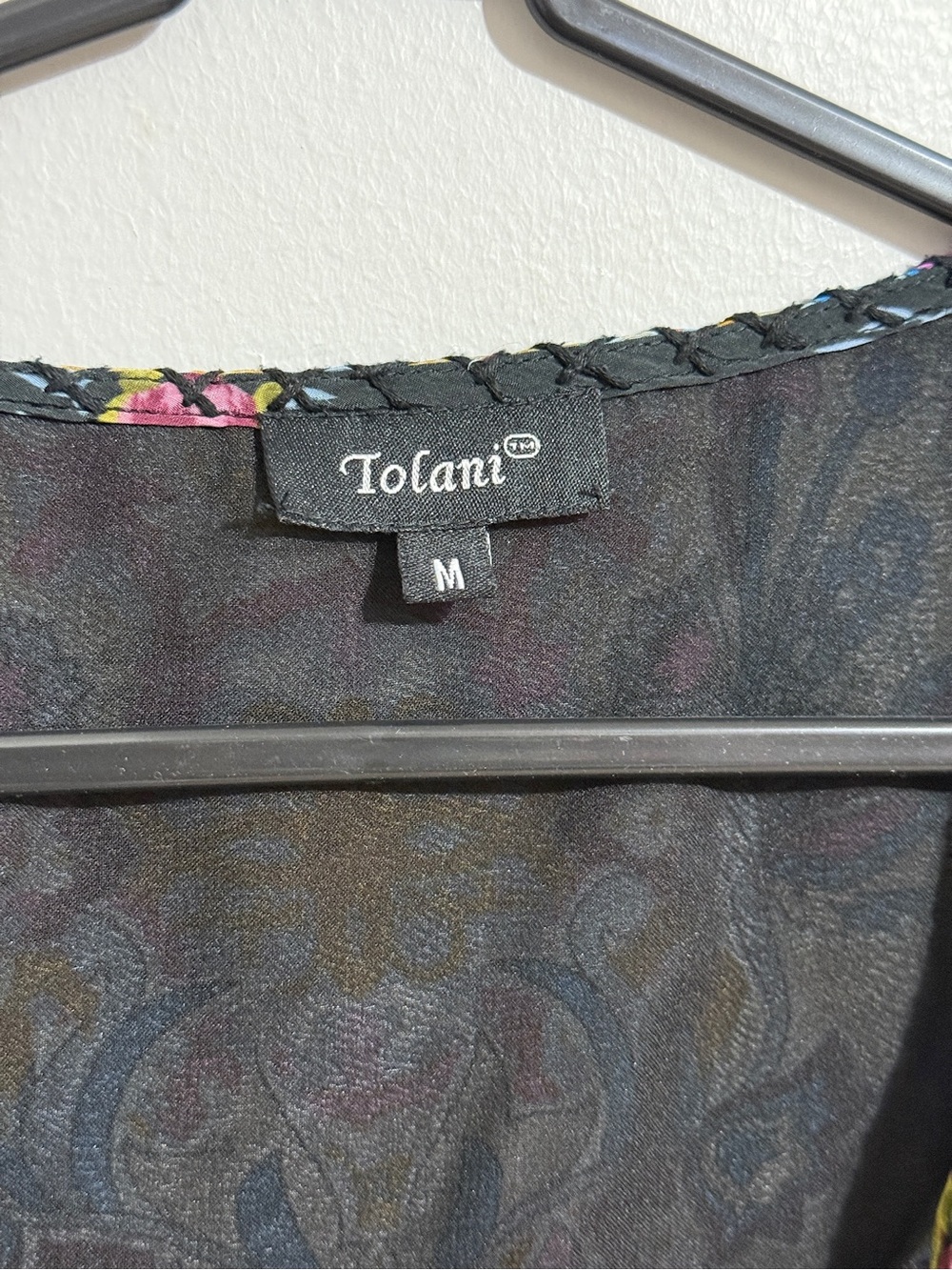 Tolani Top Womens Medium Floral Boho Black Tassel V Neck Blouse Embroidered - Picture 9 of 10